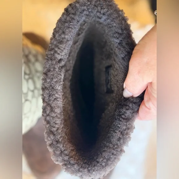 Coach Monogram Shearling Boots sz 11 - Picture 11 of 13